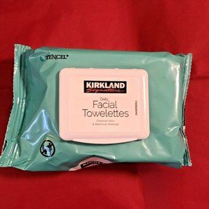 1 PK Kirkland Make-Up Remover Towelettes Facial Wipes Paraben-Free 30 CT